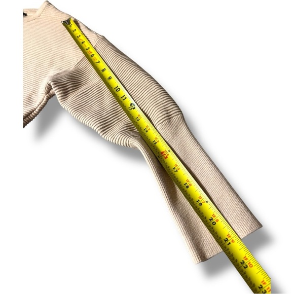 Fashion Cozy Horizontal Rib Knit Lighweight Cream Long Sleeve Crew Neck Sweater - Picture 10 of 14